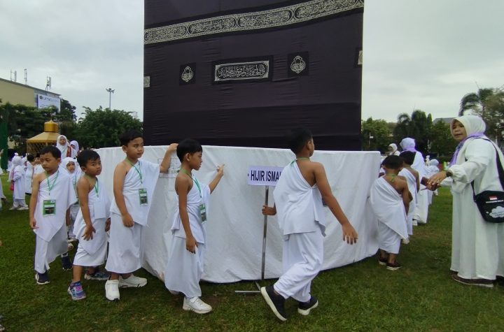 Pelatihan manasik haji.