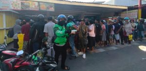 Program Warteg Gratis Alfamart Bantu UMKM dan Bagikan 60.000 Paket Bukber Selama Ramadan.