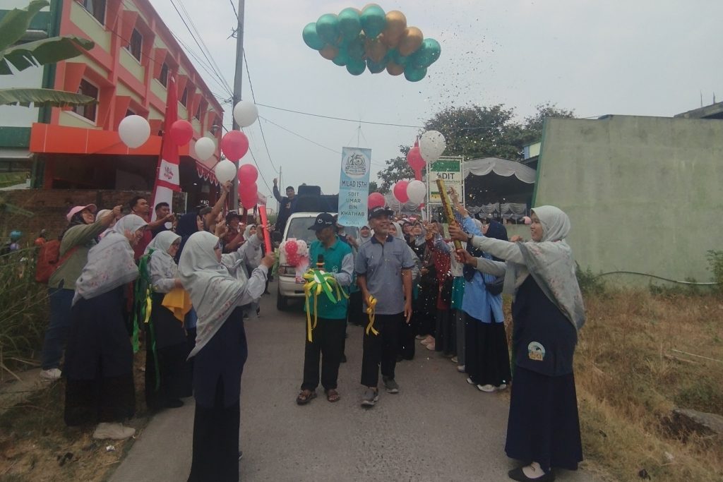 Gebyar Milad ke-15 SDIT Umar bin Khathab Kudus .