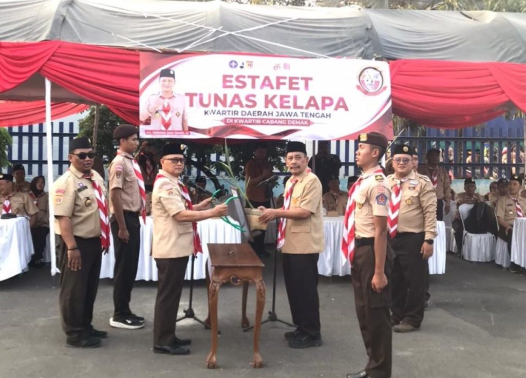 estafet tunas kelapa